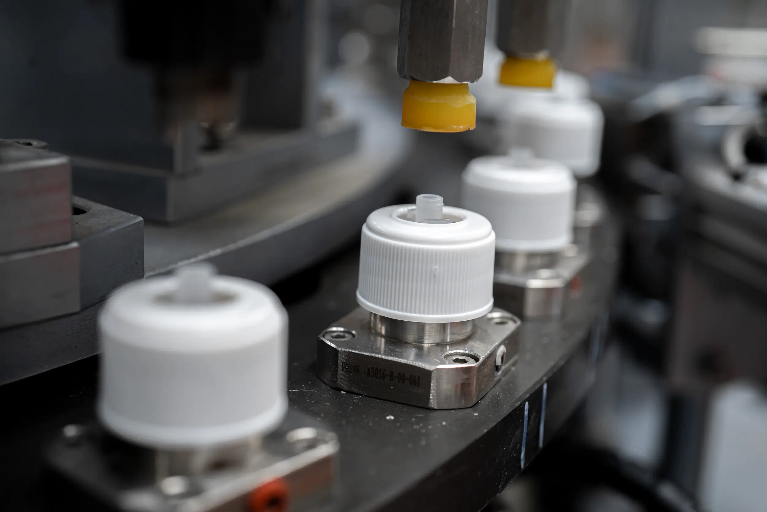 plastic lotion pumps montage line in afkar factory
